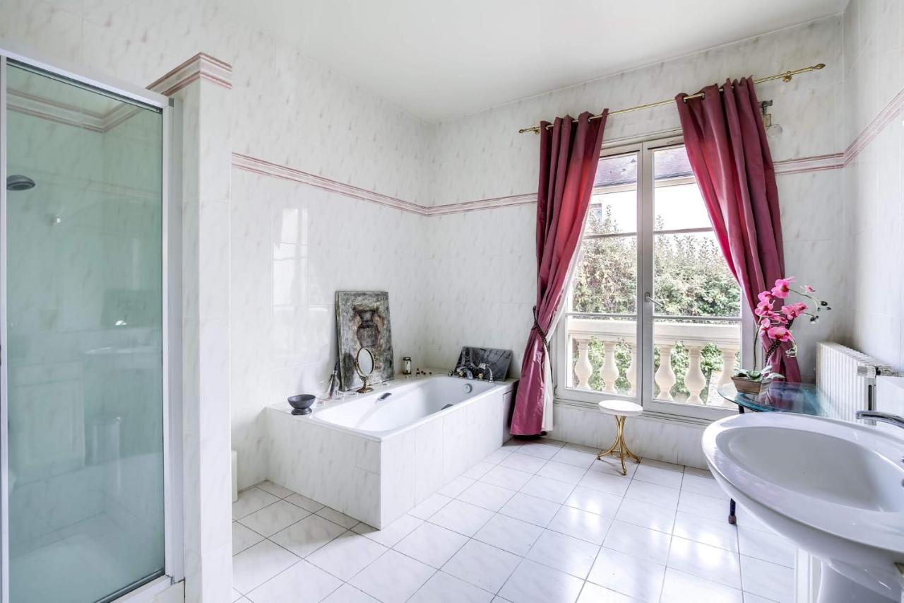 La Demeure D'Iris Bed & Breakfast Bougival Eksteriør bilde