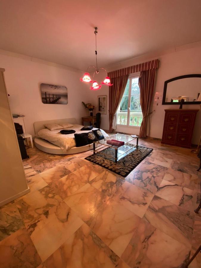 La Demeure D'Iris Bed & Breakfast Bougival Eksteriør bilde